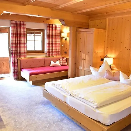 Gaestehaus Gratlspitz ゲストハウス