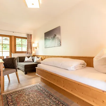 Gaestehaus Gratlspitz ゲストハウス