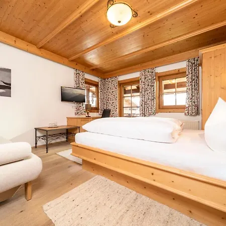 בית הארחה Gaestehaus Gratlspitz 3*