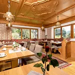 Gaestehaus Gratlspitz Alpbach