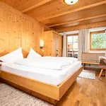 Gaestehaus Gratlspitz Vendégház Alpbach